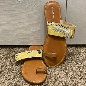 Cute Summer Sandals - NEW/EXCELLENT CONDITION